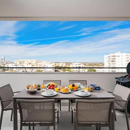 Apartment Luxury 2 Bedrooms Near And Old Town *