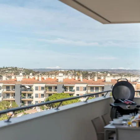 Luxury 2 Bedrooms Near And Old Town Apartment