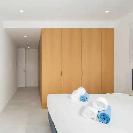 Luxury 2 Bedrooms Near And Old Town Lagos