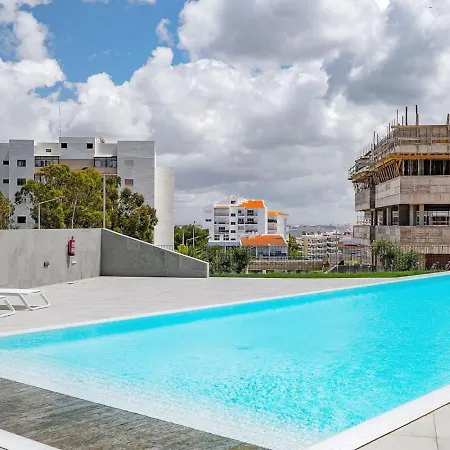 Luxury 2 Bedrooms Near And Old Town
