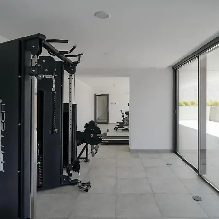 Luxury 2 Bedrooms Near And Old Town