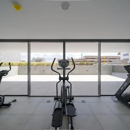 Reirica Luxury 2 Bedrooms Near And Old Town *