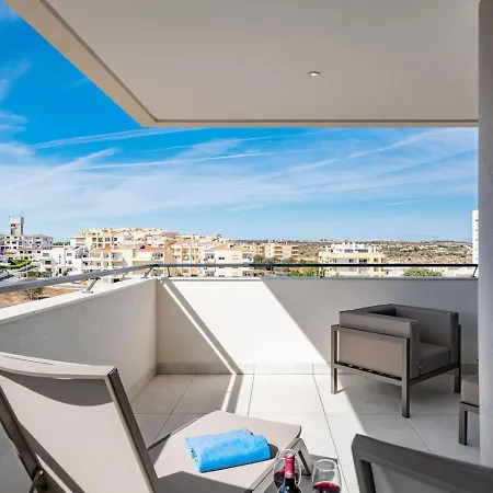 Reirica Luxury 2 Bedrooms Near And Old Town דירה לאגוּ‏ש